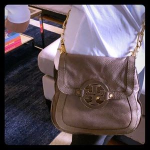 Tory Burch leather Crossbody bag w removable chain